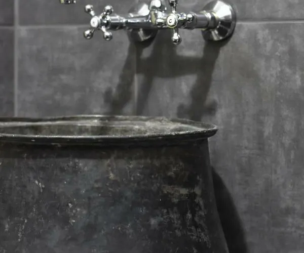 Studio Kostas Asprogerakata